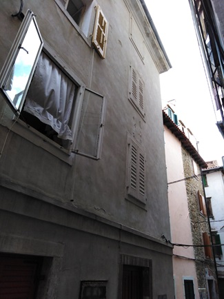 Lažna okna v Piranu 1