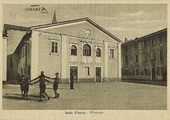 Mestna palaca opt