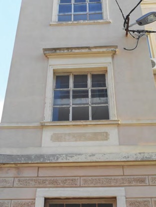 Okno stopnišča stavbe impeigati