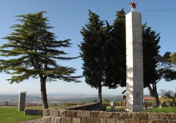 Spomenik v Marezigah
