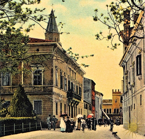 Palača Madonizza v Kopru pred požarom