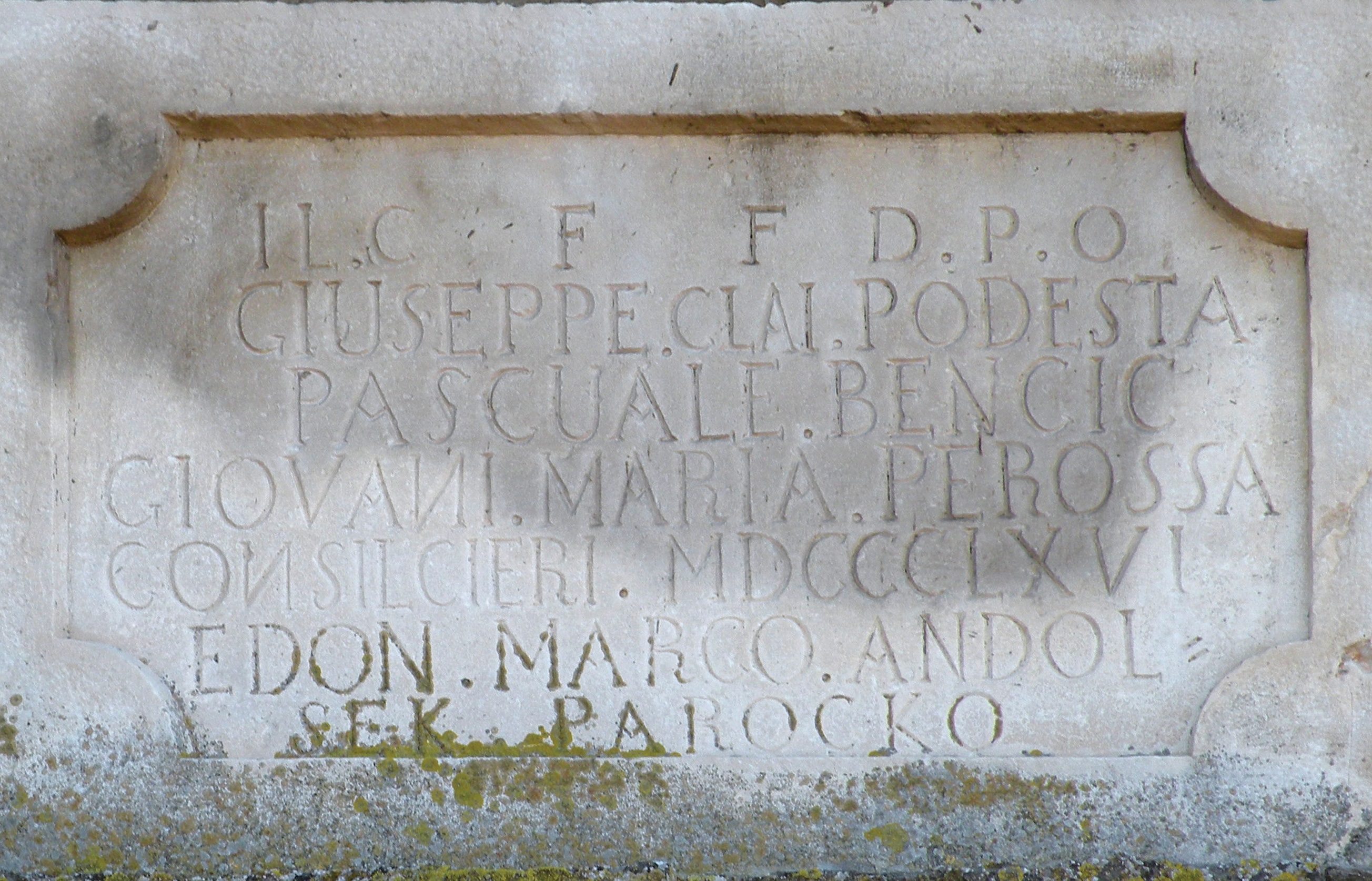 Napisna plosca na zvoniku