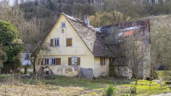 Bolj je stara hiša poceni