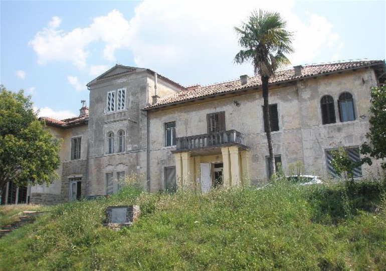 Vila Gravisi
