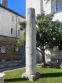 Sramotilni steber na trgu Brolo