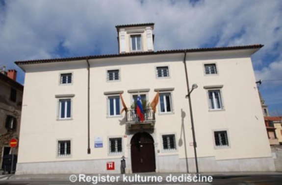Koper Palača Foscarini Cankarjeva 33