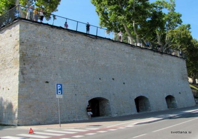 Koper bastion Belveder in mestno obzidje